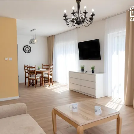 Apartment Pine Tree House 9 D&d Miedzywodzie